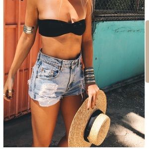 12th tribe Vintage Levi Thrasher Shorts Light wash